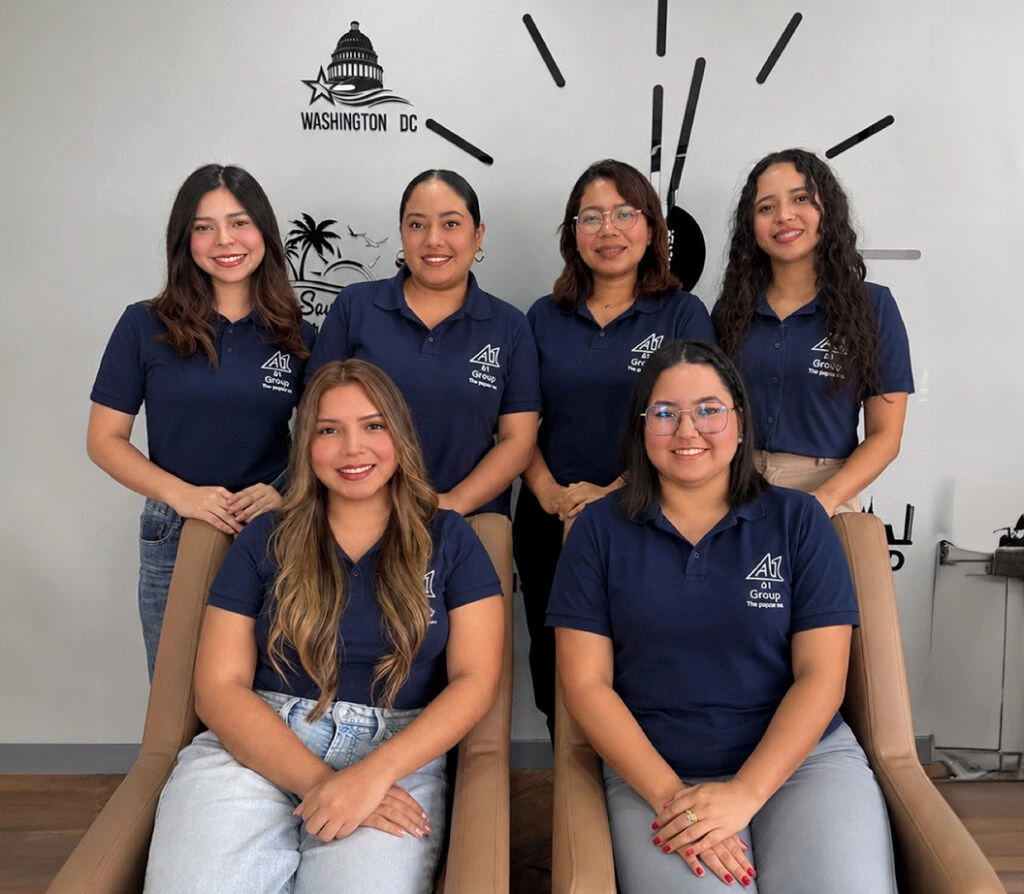 Equipo de Forever Experience brindando asesoría para programas internacionales de estudio y trabajo